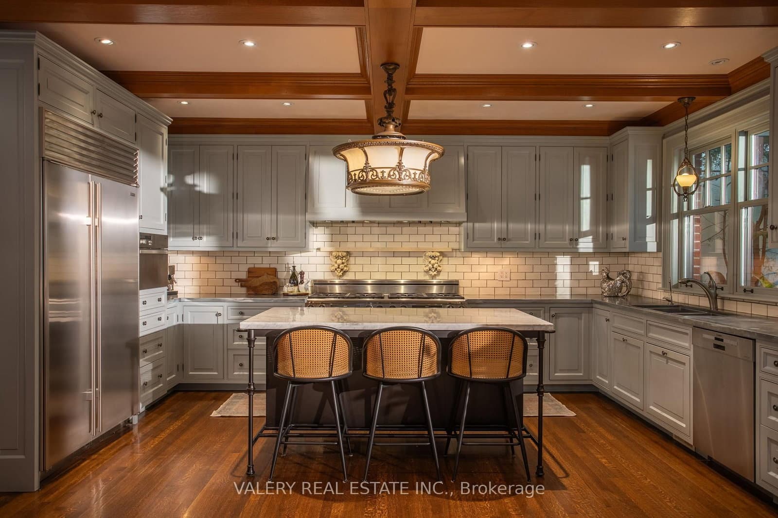 270 Indian Rd - Photo 4