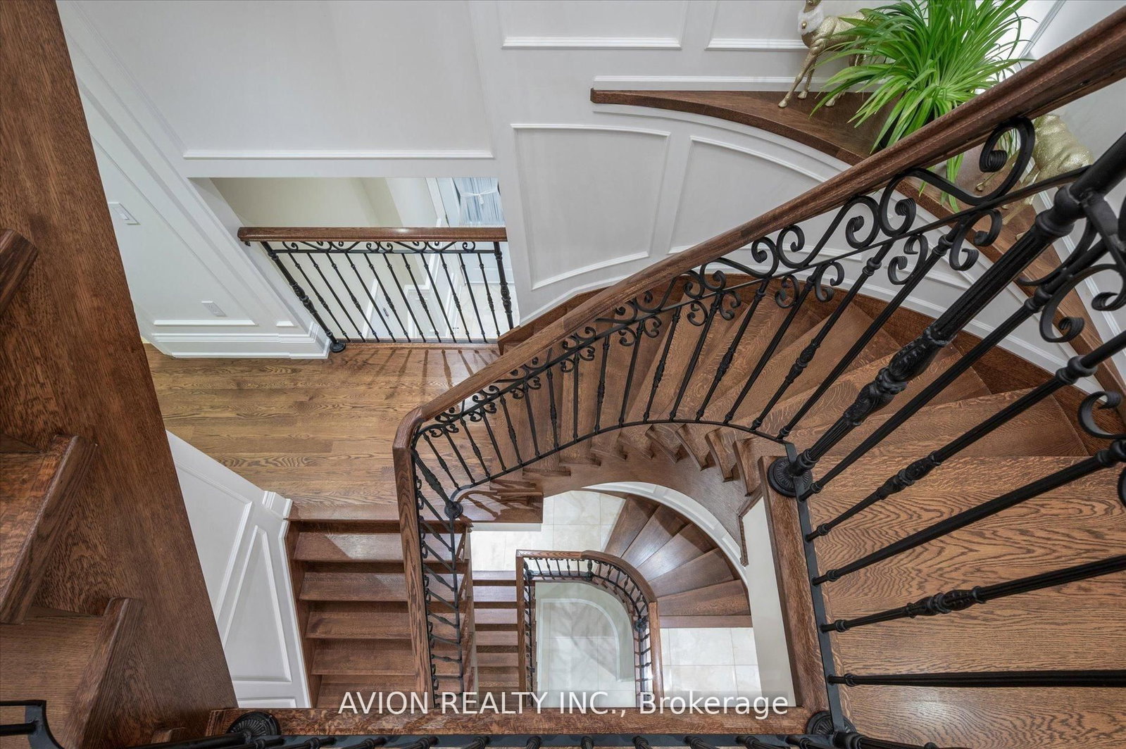 26 Danville Dr, Toronto — 27