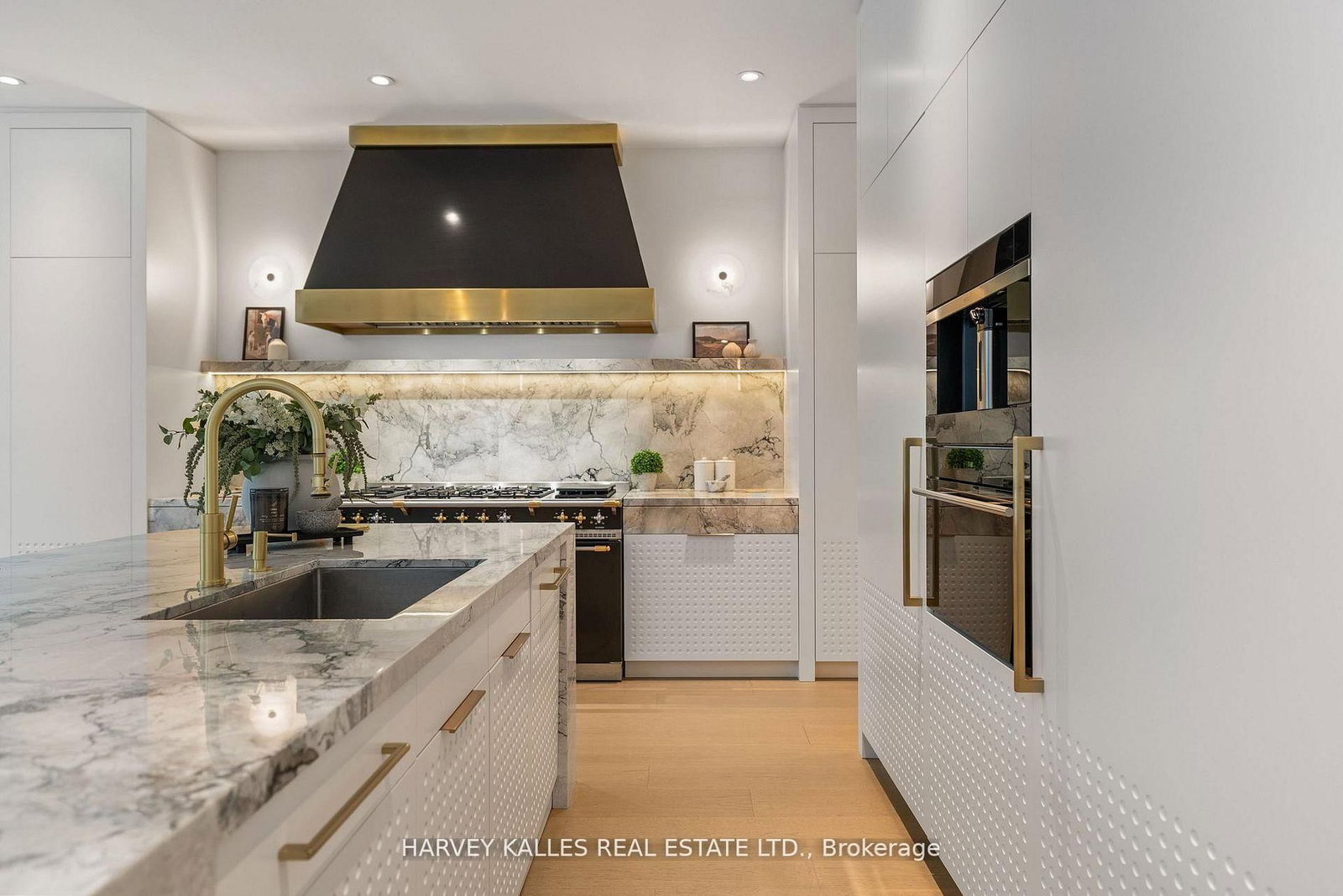 335 Lytton Blvd, Toronto — 10