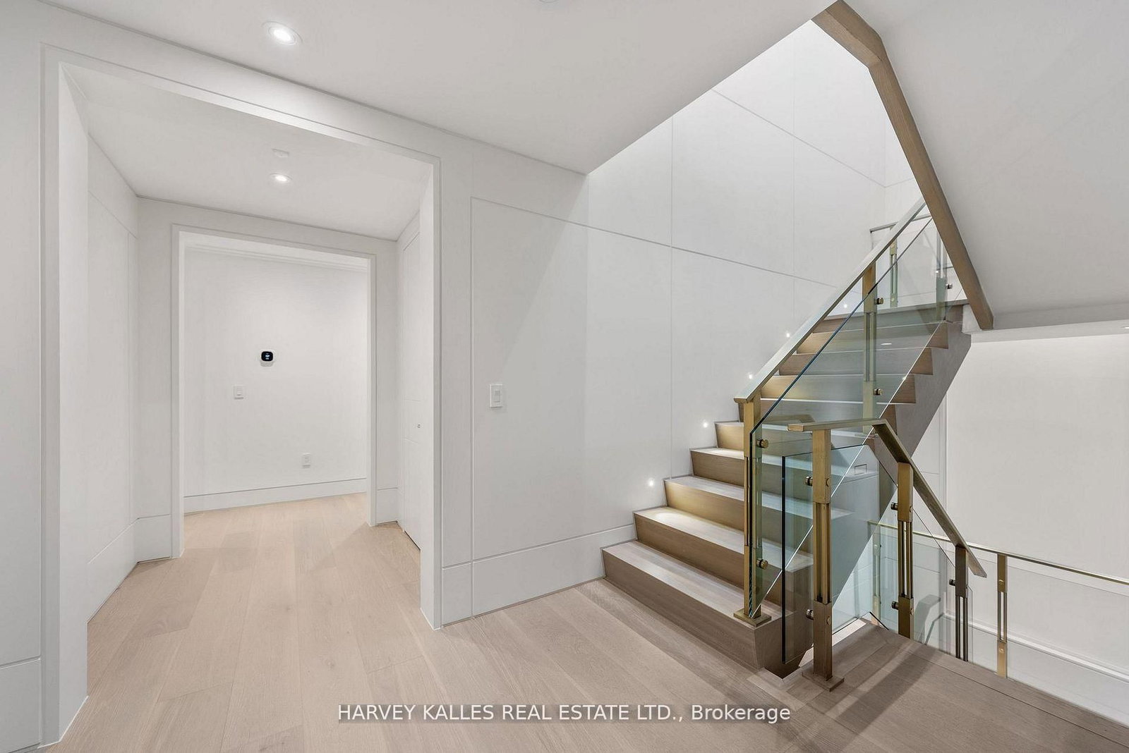 335 Lytton Blvd, Toronto — 15