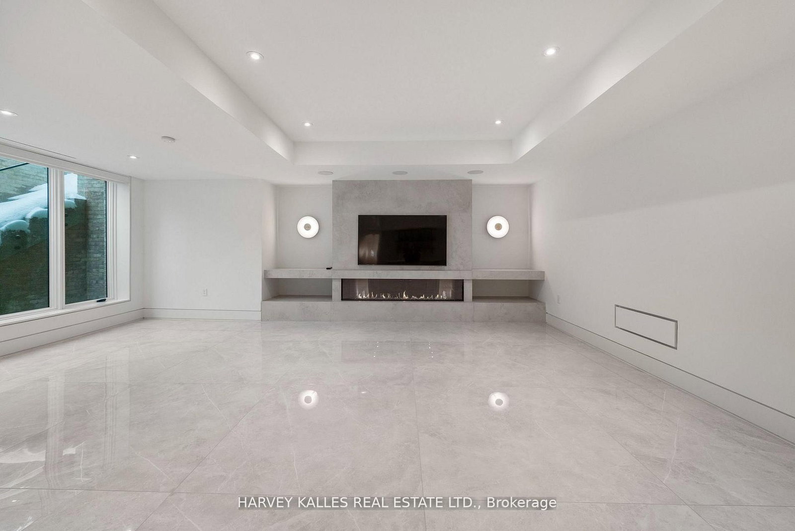 335 Lytton Blvd, Toronto — 35