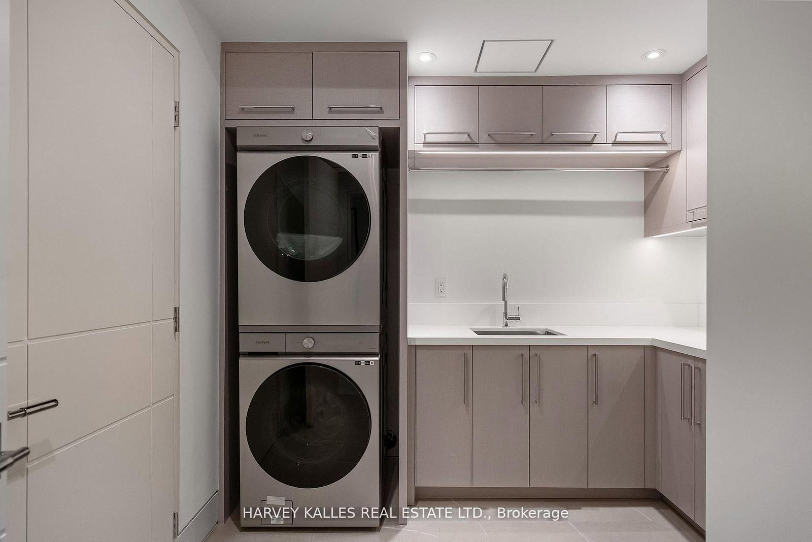 335 Lytton Blvd, Toronto — 40