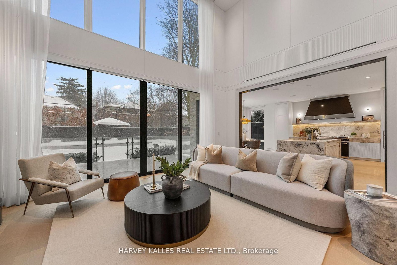 335 Lytton Blvd, Toronto — 9
