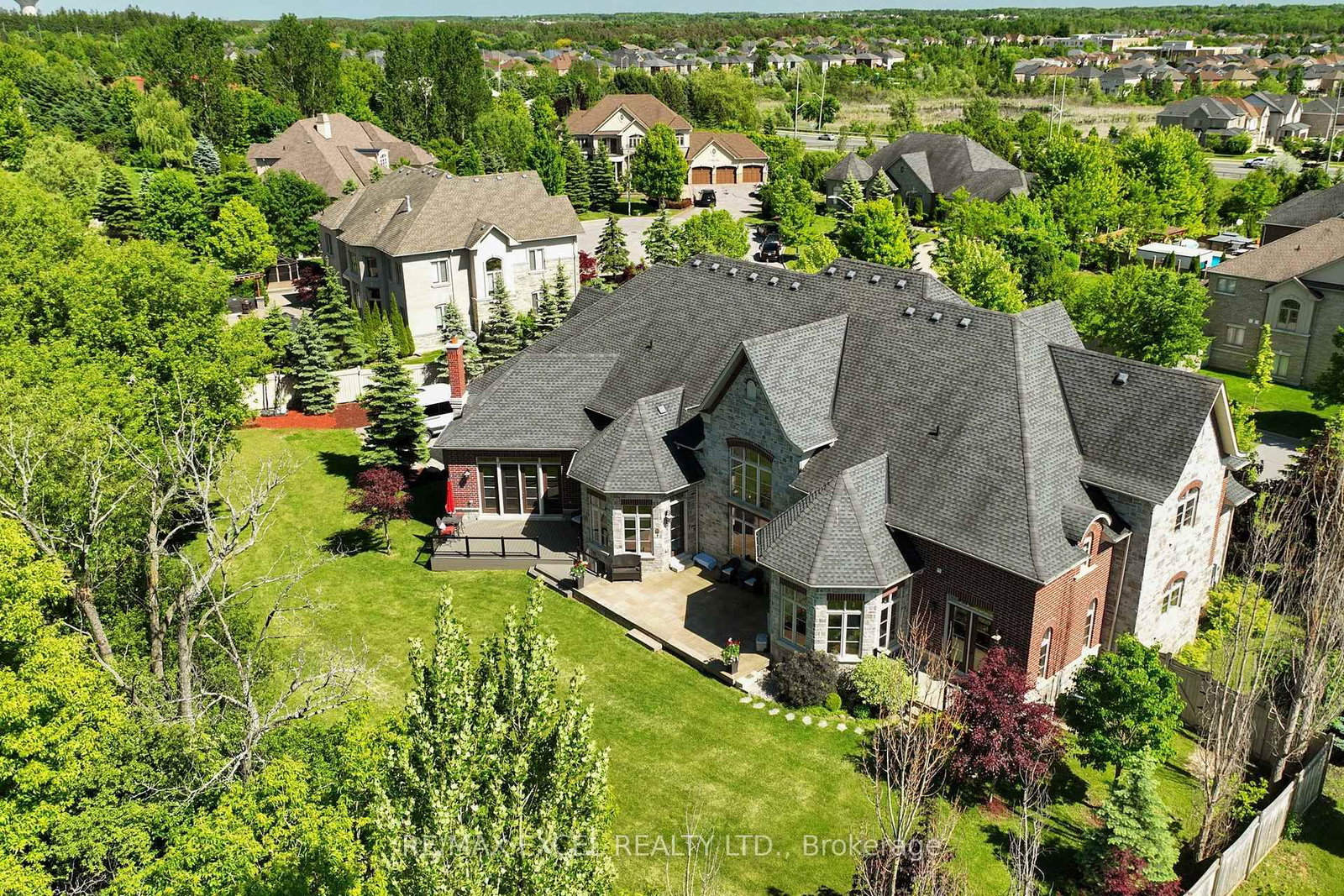 2 Beau Crt, Aurora — 38