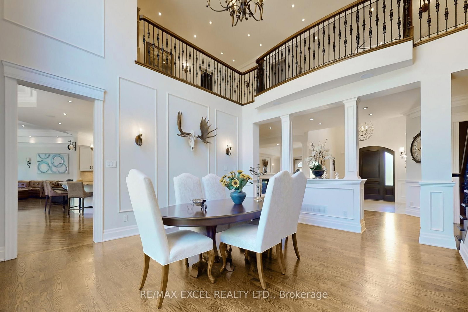 2 Beau Crt, Aurora — 5