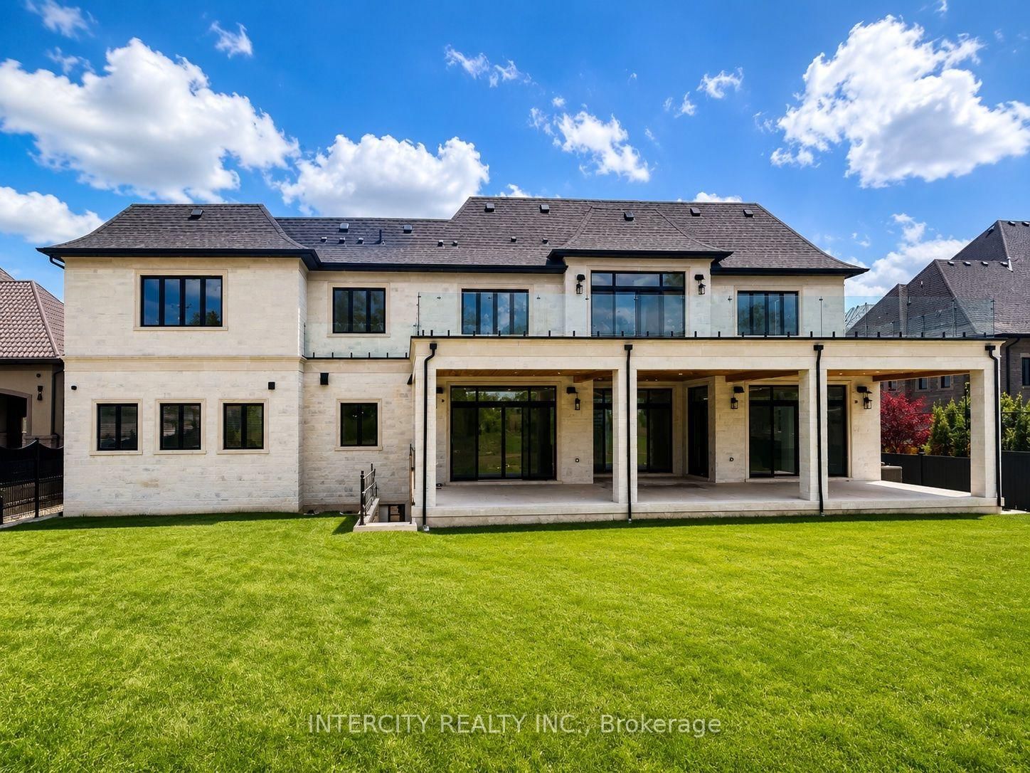 16 Creedmore Crt, Vaughan — 2