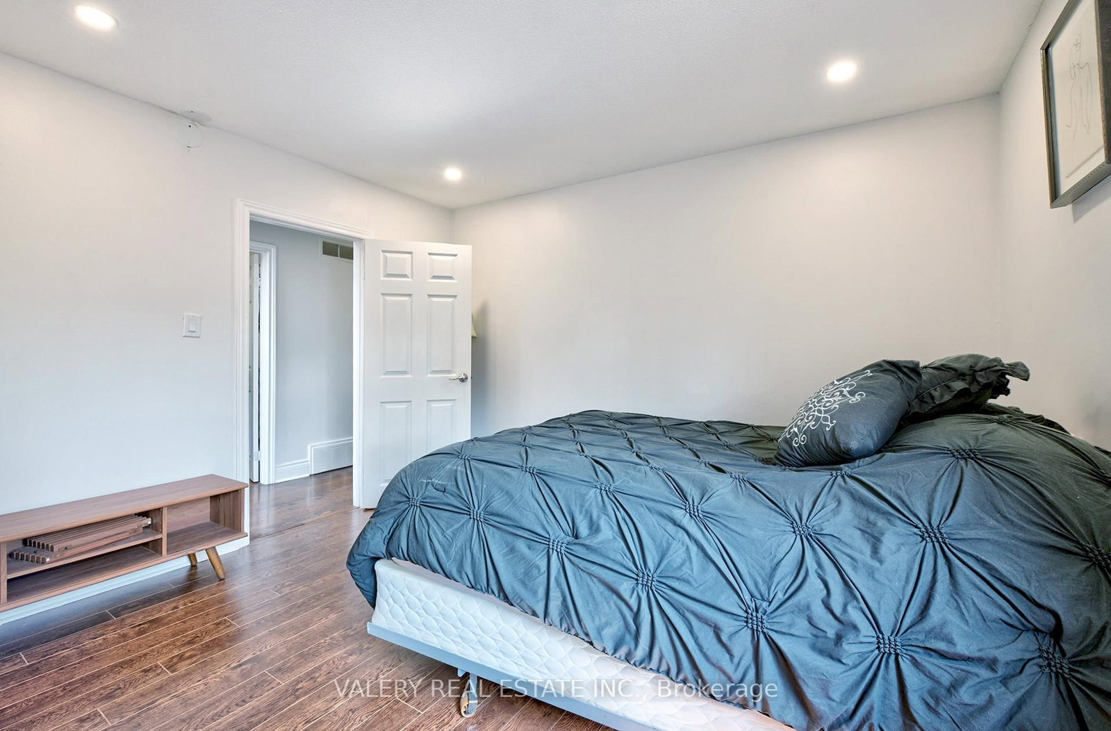 2314 Belyea St, Oakville — 4