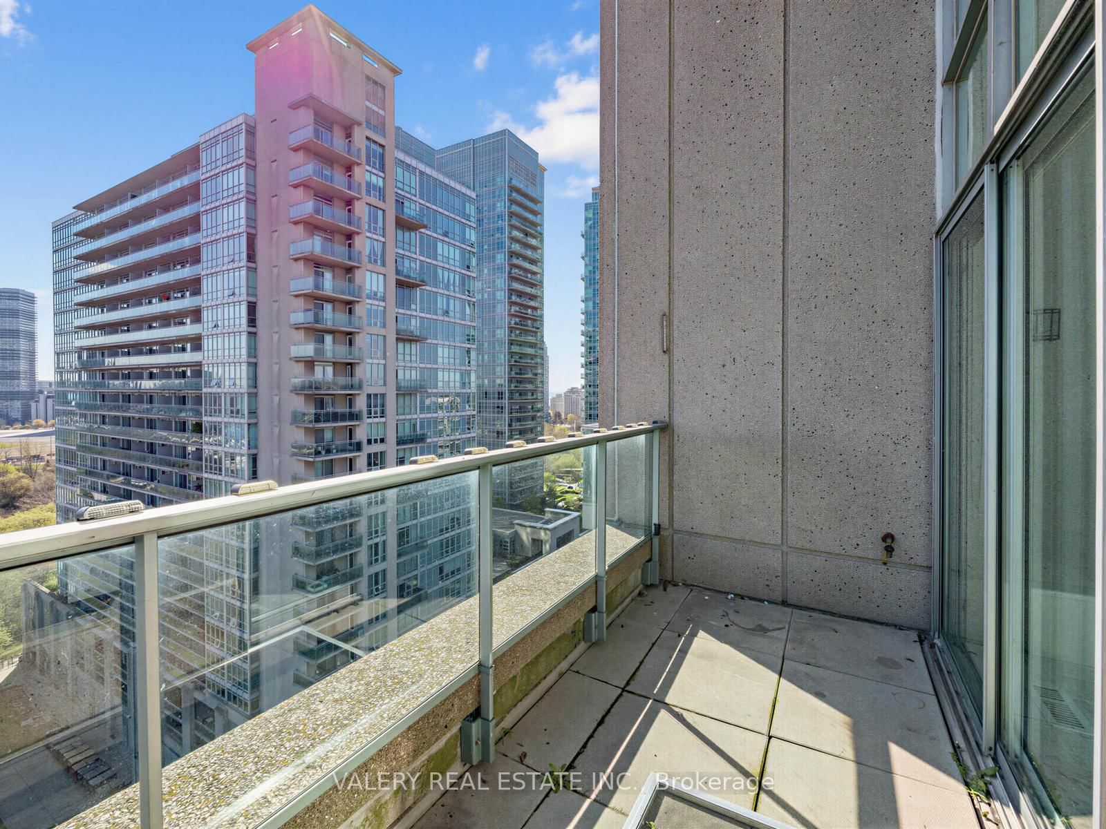 827-250 Manitoba St, Toronto — 19