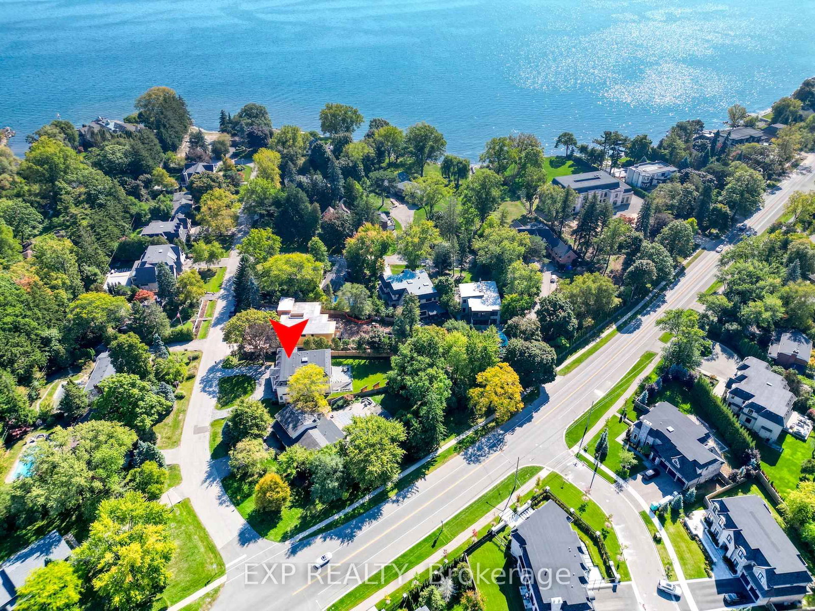 150 WOLFDALE Ave, Oakville — 2